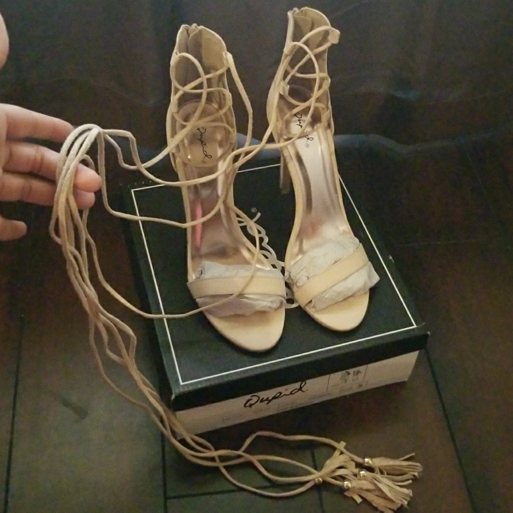 High heels - Picture 5 of 8